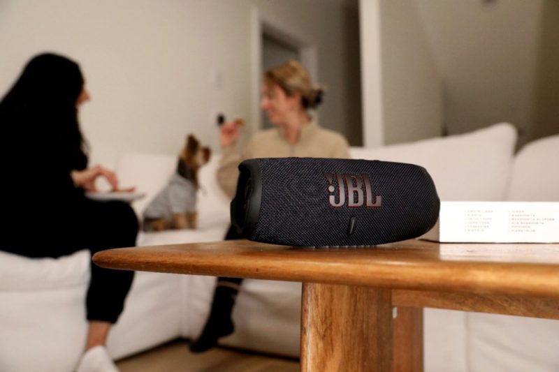 JBL - CHARGE5 Portable Waterproof Speaker with Powerbank - Image 12