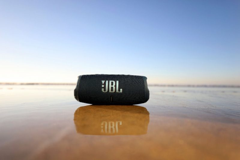 JBL - CHARGE5 Portable Waterproof Speaker with Powerbank - Image 15